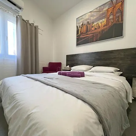 Penzion Apollo By Albert's Larnaca