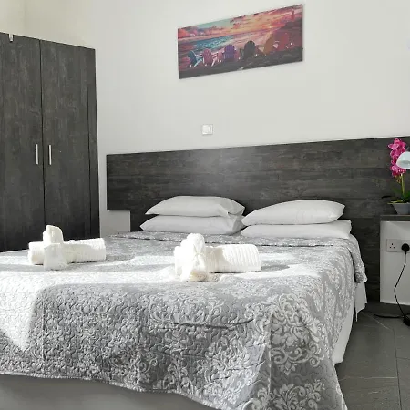 Apollo By Albert's Larnaca