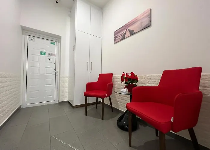 Apollo By Albert's Ларнака