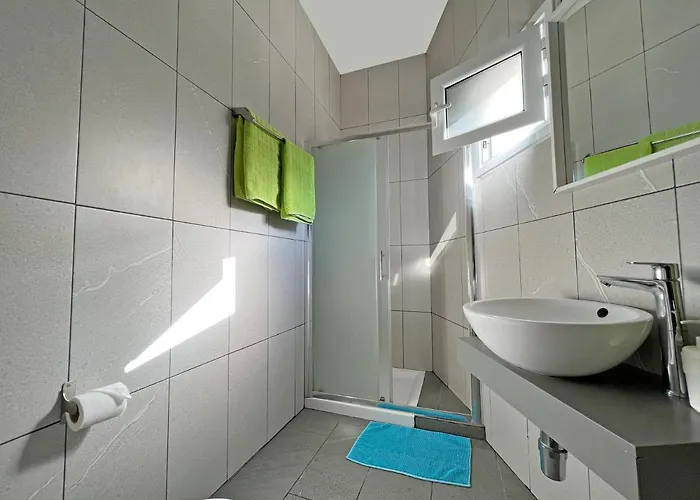 Apollo By Albert's 3* Ларнака